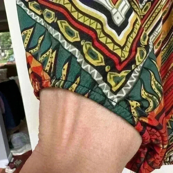 Patterned top - Picture 3 of 4